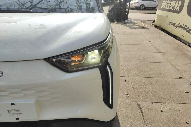 Used Chery New Energy Boundless Pro 2022 301km LingShou Edition Lithium Iron Phosphate Left Front Headlight