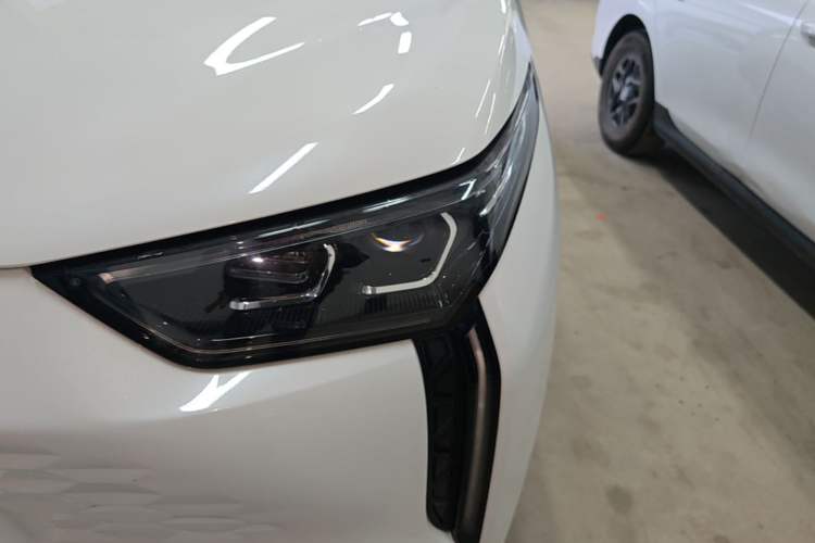 Used Chery New Energy Boundless Pro 2022 301km LingShou Edition Lithium Iron Phosphate Left Front Headlight