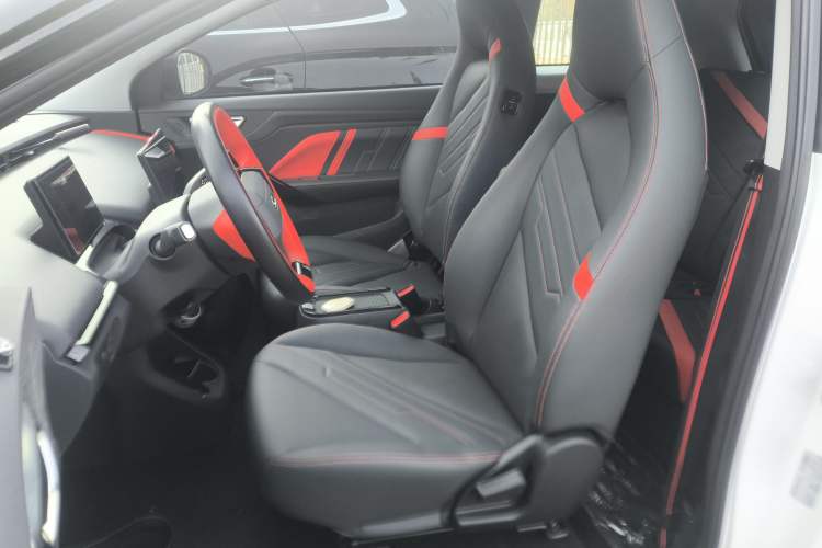 Used Chery New Energy Boundless Pro 2022 301km "Divine Beast" Version with Lithium Iron Phosphate Left Front Seat