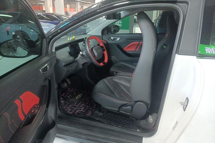 Used Chery New Energy Boundless Pro 2022 301km "WoW" Edition NMC Lithium Battery 30.6 kWh Left Front Seat