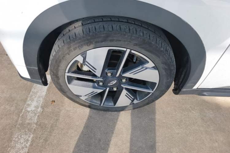 Used Chery New Energy Boundless Pro 2022 301km LingShou Edition Lithium Iron Phosphate Left Front Wheel Hub