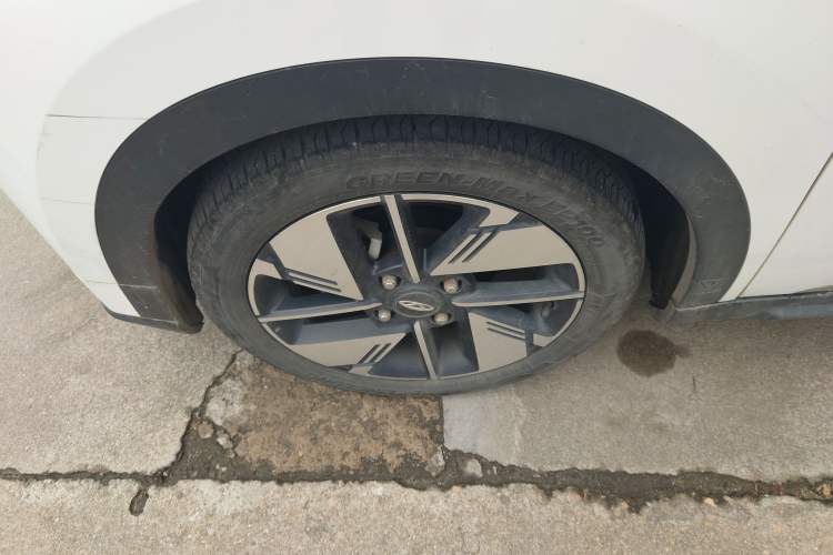 Used Chery New Energy Boundless Pro 2022 301km LingShou Edition NMC Lithium-ion Left Front Wheel Hub