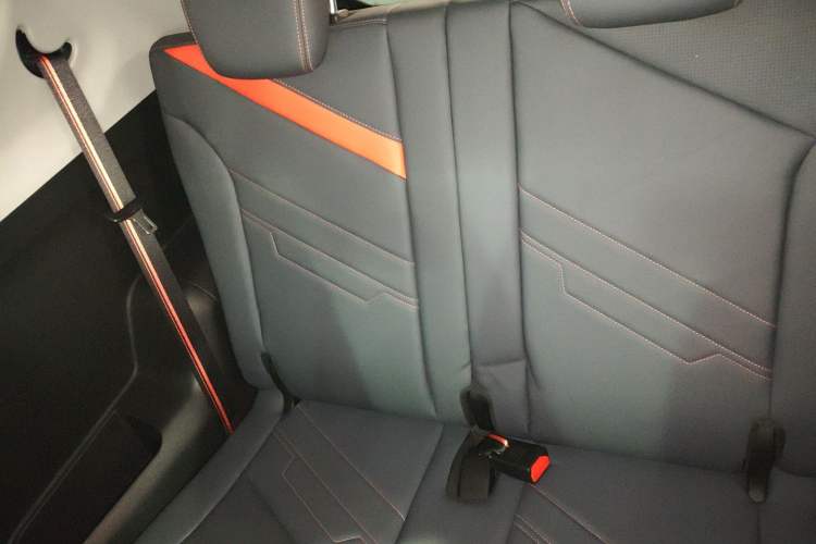 Used Chery New Energy Boundless Pro 2022 301km LingShou Edition Lithium Iron Phosphate Left Rear Seat