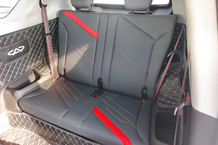 Used Chery New Energy Boundless Pro 2022 301km LingShou Edition Lithium Iron Phosphate Left Rear Seat