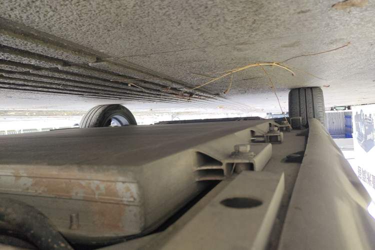 Used Chery New Energy Boundless Pro 2022 301km LingShou Edition Lithium Iron Phosphate Left Side Sill