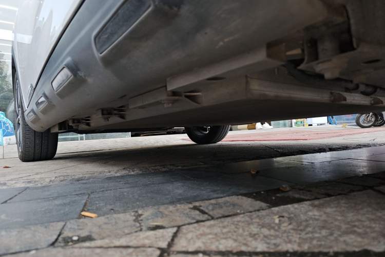 Used Chery New Energy Boundless Pro 2022 301km LingShou Edition Lithium Iron Phosphate Left Side Sill