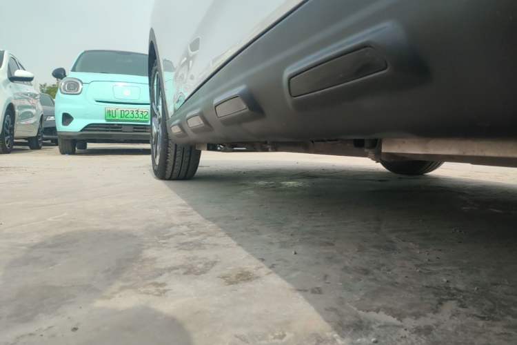 Used Chery New Energy Boundless Pro 2022 301 km Range "Divine Beast" Version Lithium-Ion Battery 30.6 kWh Left Side Sill