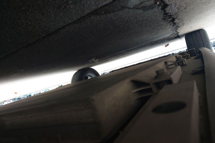 Used Chery New Energy Boundless Pro 2022 301km LingShou Edition NMC Lithium-ion Left Side Sill