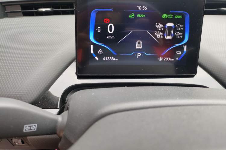 Used Chery New Energy Boundless Pro 2022 301km "WoW" Edition NMC Lithium Battery 30.6 kWh Odometer Close Up