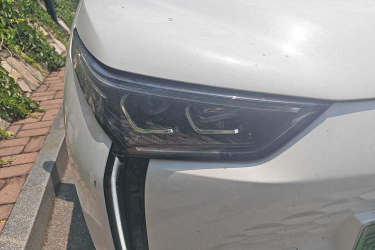 Used Chery New Energy Boundless Pro 2022 301km LingShou Edition Lithium Iron Phosphate Right Front Headlight