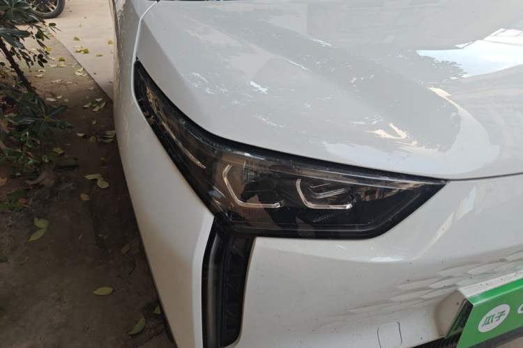 Used Chery New Energy Boundless Pro 2022 301km LingShou Edition NMC Lithium-ion Right Front Headlight