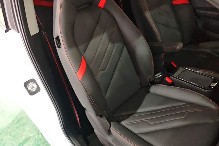 Used Chery New Energy Boundless Pro 2022 301km LingShou Edition Lithium Iron Phosphate Right Front Seat