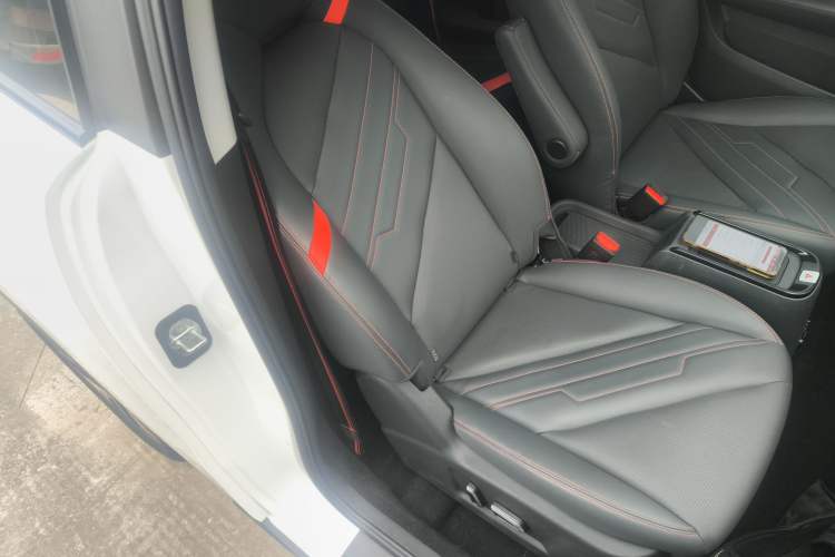 Used Chery New Energy Boundless Pro 2022 301km "WoW" Edition Lithium Iron Phosphate Right Front Seat