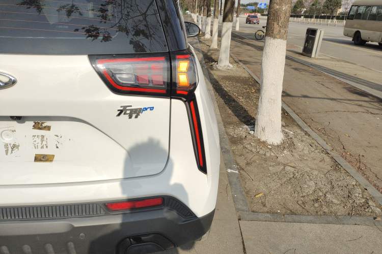 Used Chery New Energy Boundless Pro 2022 301km LingShou Edition Lithium Iron Phosphate Right Rear Taillight