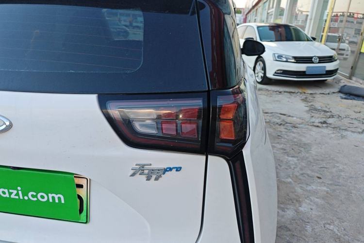 Used Chery New Energy Boundless Pro 2022 301km "Divine Beast" Version with Lithium Iron Phosphate Right Rear Taillight