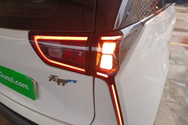 Used Chery New Energy Boundless Pro 2022 301km "Divine Beast" Version with Lithium Iron Phosphate Right Rear Taillight