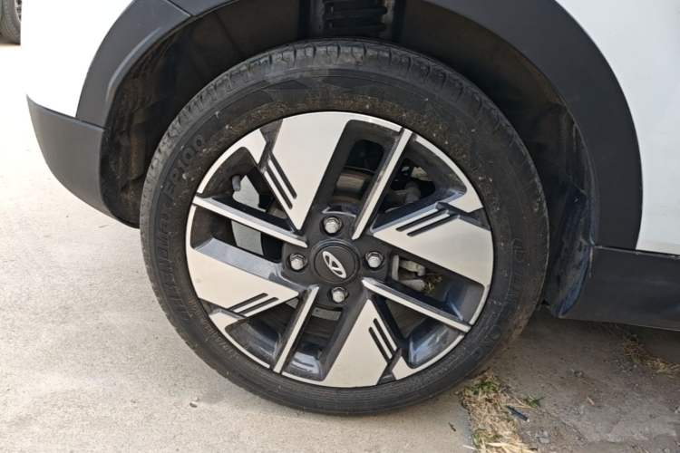Used Chery New Energy Boundless Pro 2022 301km LingShou Edition Lithium Iron Phosphate Right Rear Wheel Hub