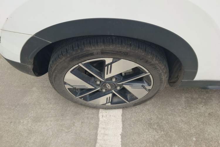 Used Chery New Energy Boundless Pro 2022 301km LingShou Edition NMC Lithium-ion Right Rear Wheel Hub