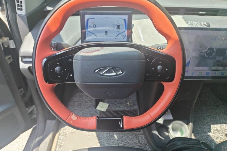 Used Chery New Energy Boundless Pro 2022 301km LingShou Edition Lithium Iron Phosphate Steering Wheel