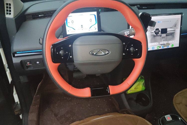Used Chery New Energy Boundless Pro 2022 301 km Range "Divine Beast" Version Lithium-Ion Battery 30.6 kWh Steering Wheel