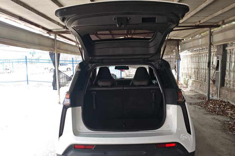 Used Chery New Energy Boundless Pro 2022 301km LingShou Edition Lithium Iron Phosphate Trunk