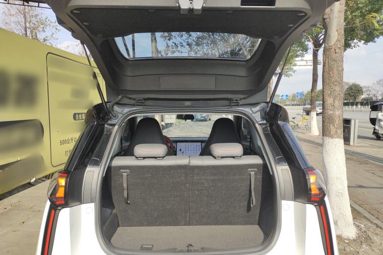 Used Chery New Energy Boundless Pro 2022 301km LingShou Edition Lithium Iron Phosphate Trunk