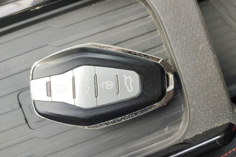 Used Chery New Energy Boundless Pro 2022 301km LingShou Edition Lithium Iron Phosphate Vehicle Key