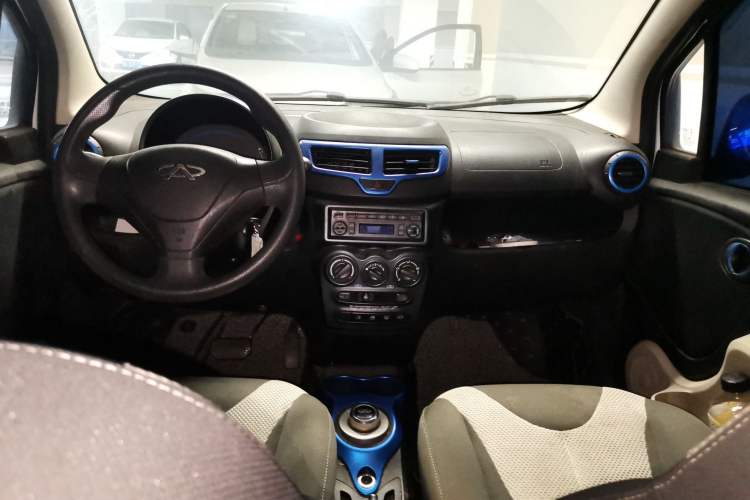 Used Chery New Energy eQ 2015 Comfort Model Center Console