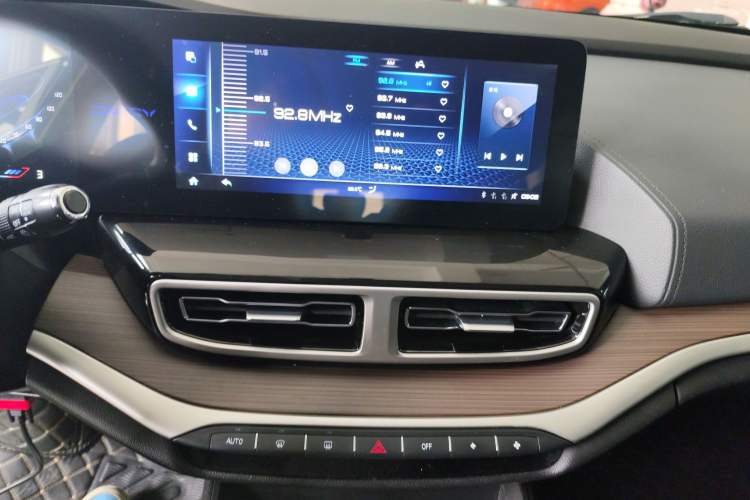 Used Chery New Energy eQ5 2022 Trendy Cabin Audio And AC Panel