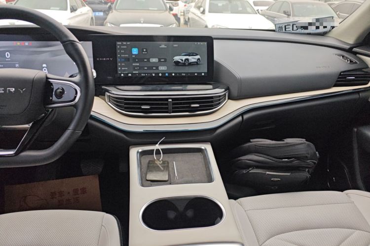 Used Chery New Energy eQ7 2023 512km Pro Audio And AC Panel