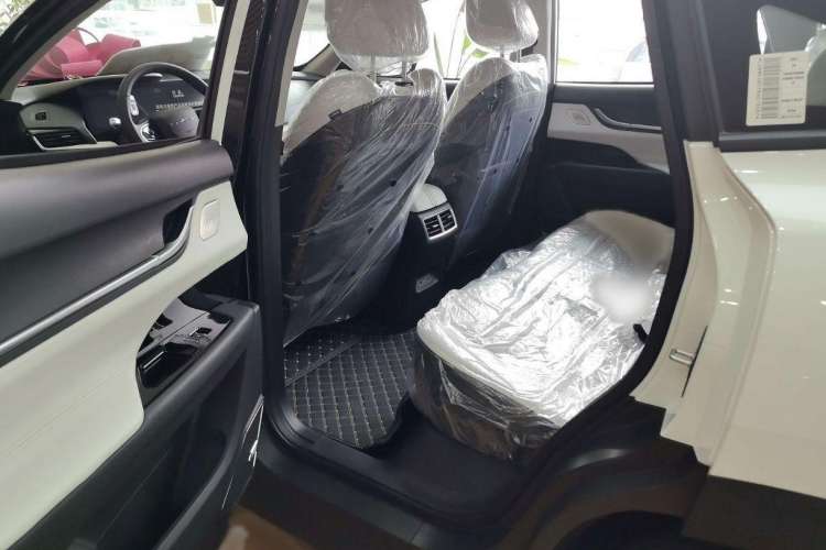 Used Chery New Energy eQ7 2025 512 km Free-Range Version Interior 4