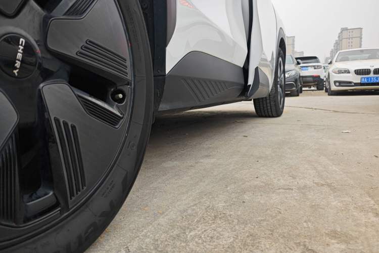 Used Chery New Energy eQ7 2023 512km Pro Right Side Sill