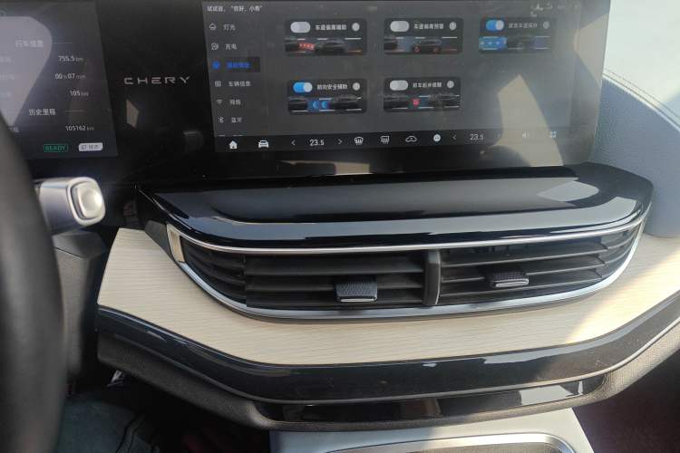 Used Chery New Energy eQ7 2023 512 km Max Audio And AC Panel