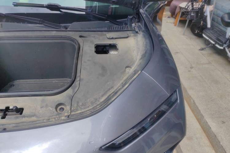 Used Chery New Energy eQ7 2023 512 km Max Engine Bay Left