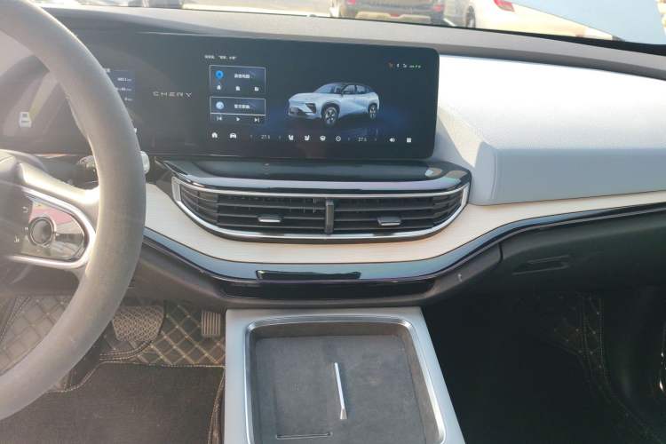 Used Chery New Energy eQ7 2023 512km Pro Audio And AC Panel