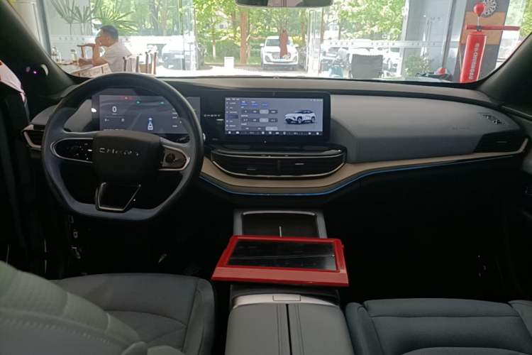 Used Chery New Energy eQ7 2023 512 km Max Center Console