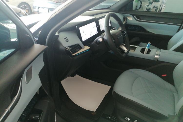 Used Chery New Energy eQ7 2023 512km Pro Driver Seat