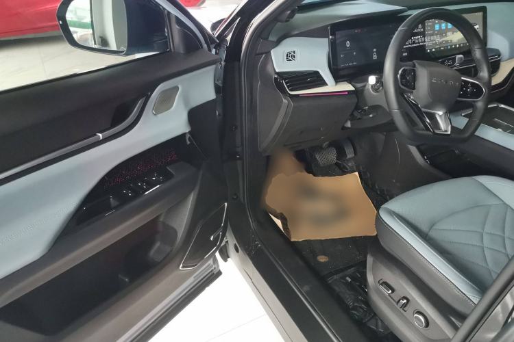 Used Chery New Energy eQ7 2023 512 km Max Driver Seat