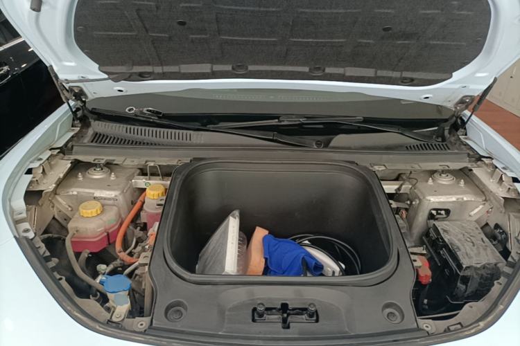 Used Chery New Energy eQ7 2023 512 km Max Engine Bay