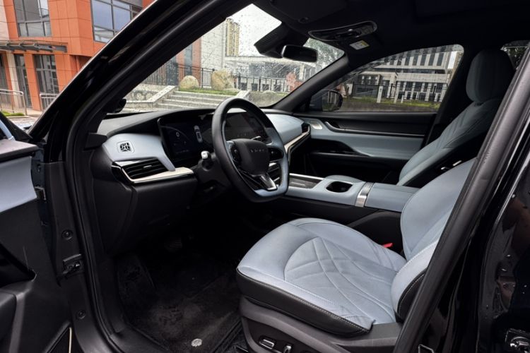 Used Chery New Energy eQ7 2023 512 km Max Exterior 9