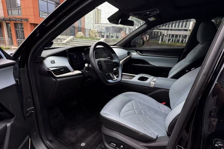 Used Chery New Energy eQ7 2023 512 km Max Interior 1