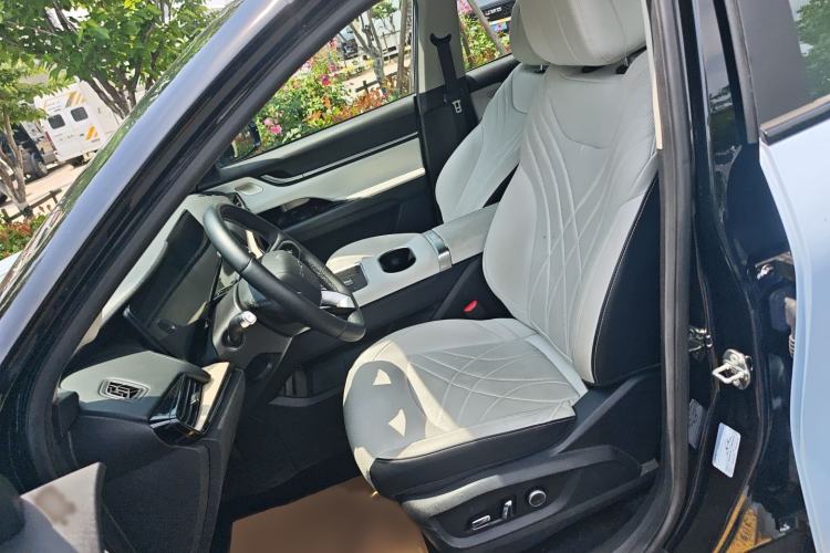 Used Chery New Energy eQ7 2023 512 km Max Left Front Seat