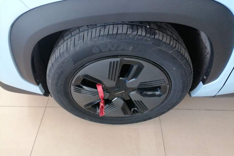 Used Chery New Energy eQ7 2023 512km Pro Left Front Wheel Hub
