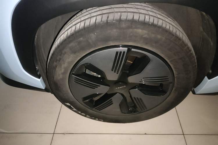 Used Chery New Energy eQ7 2023 512 km Max Left Front Wheel Hub