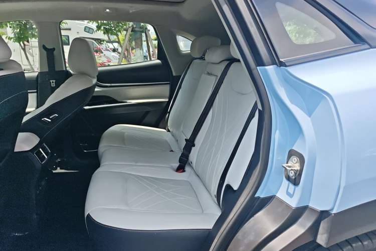 Used Chery New Energy eQ7 2023 512 km Max Left Rear Seat