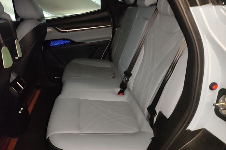 Used Chery New Energy eQ7 2023 512 km Max Left Rear Seat
