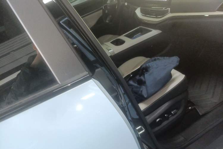 Used Chery New Energy eQ7 2023 512km Pro Right Front Seat