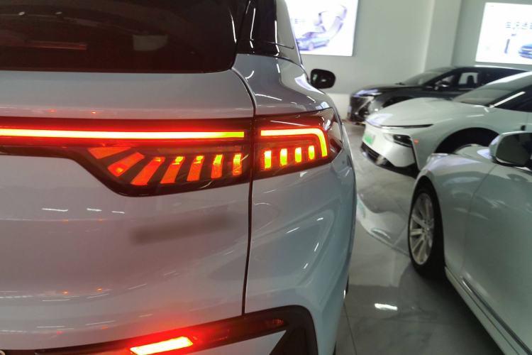 Used Chery New Energy eQ7 2023 512 km Max Right Rear Taillight