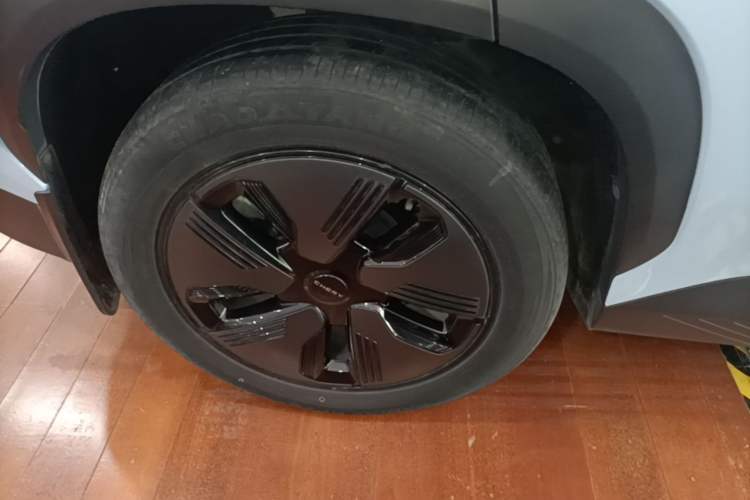 Used Chery New Energy eQ7 2023 512 km Max Right Rear Wheel Hub