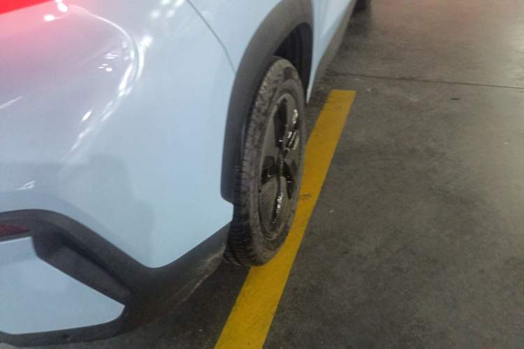 Used Chery New Energy eQ7 2023 512km Pro Right Rear Wheel Hub
